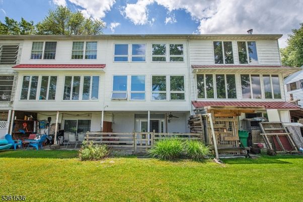 Backyard, Exterior, Facade, Rowhouse
