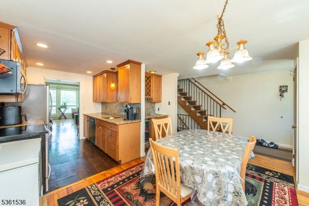 Chandelier, Dining room, Interior, Kitchen, Recessed Lighting, Wood Texture Flooring