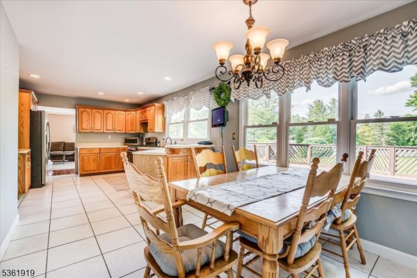Chandelier, Dining room, Interior, Kitchen, Recessed Lighting