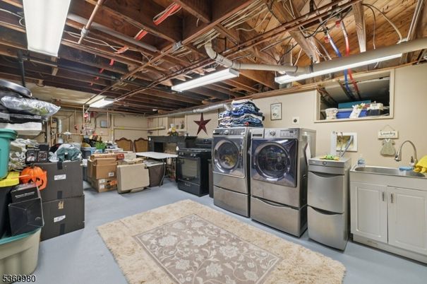 Interior, Washer, Wooden Beams, Wooden Ceilings