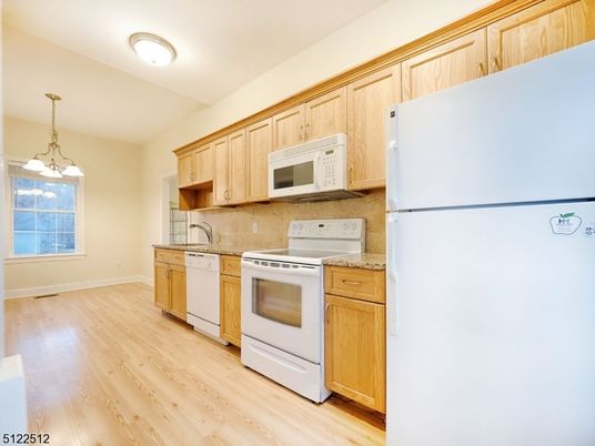 Interior, Kitchen, Pendant Lights, Wood Texture Flooring