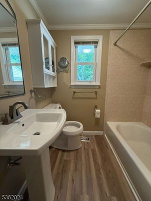 Bathroom, Dual Sink Vanities, Interior, Wood Texture Flooring