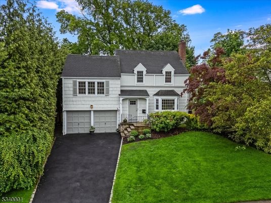 Attached, Exterior, Facade, Raised Ranch