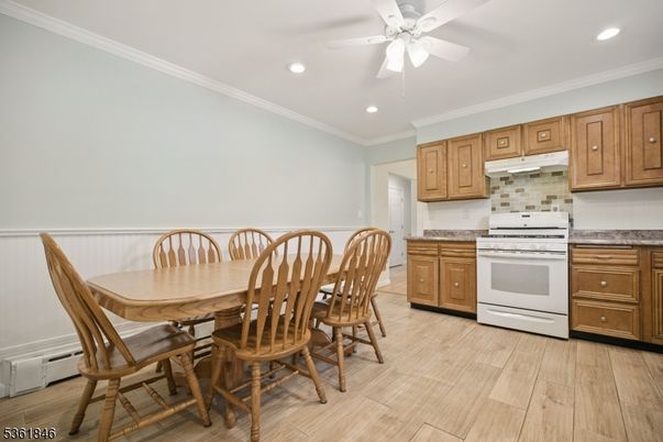 Dining room, Interior, Kitchen, Recessed Lighting, Wood Texture Flooring