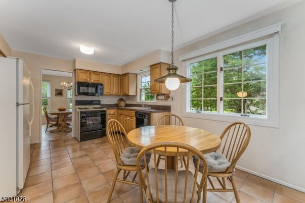 Dining room, Interior, Kitchen, Pendant Lights