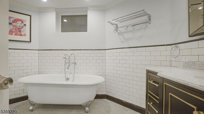 Bathroom, Free Standing Baths, Interior, Recessed Lighting
