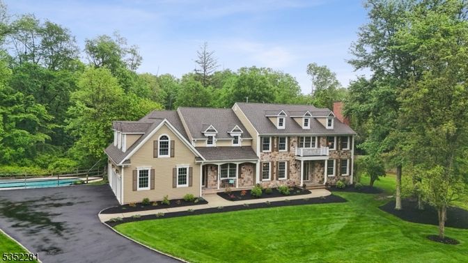 Backyard, Exterior, Facade, Pool, Georgian