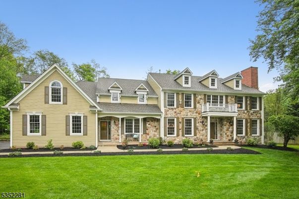 Backyard, Exterior, Facade, Farmhouse