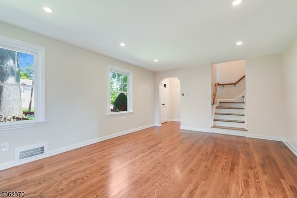 Empty room, Interior, Recessed Lighting, Wood Texture Flooring