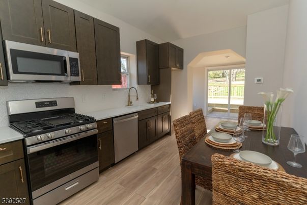 Dining room, Interior, Kitchen, Stainless Steel Appliances, Wood Texture Flooring