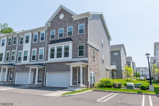 Attached, Exterior, Facade, Brick Facade, Rowhouse