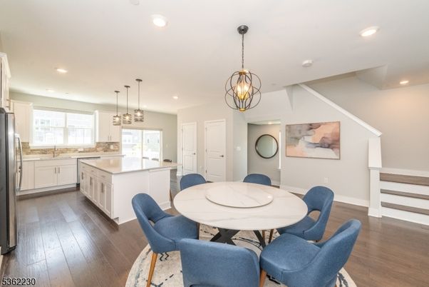 Dining room, Interior, Kitchen, Pendant Lights, Recessed Lighting, Wood Texture Flooring