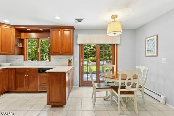 Dining room, Interior, Kitchen, Recessed Lighting