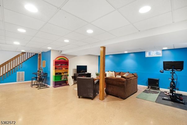 Fitness Equipment, Interior, Recessed Lighting