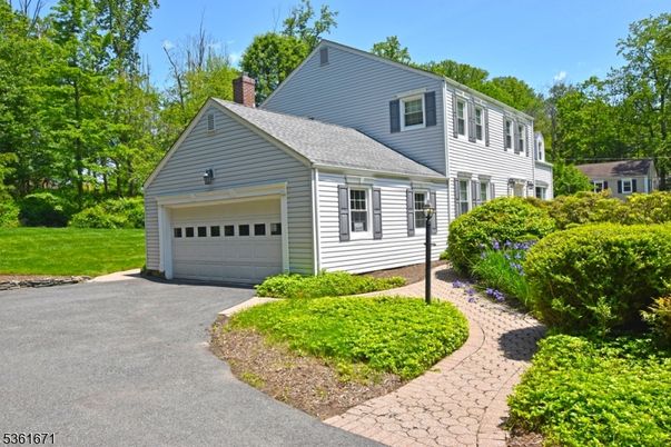 Attached, Exterior, Facade, Farmhouse