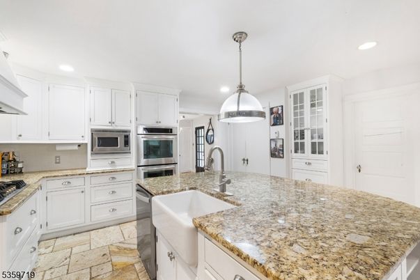 Interior, Kitchen, Pendant Lights, Recessed Lighting, Stainless Steel Appliances