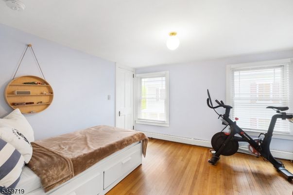 Bedroom, Fitness Equipment, Interior, Wood Texture Flooring