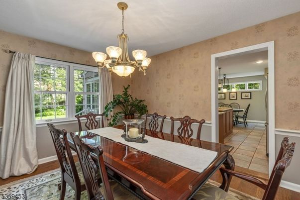 Chandelier, Dining room, Interior, Recessed Lighting, Wood Texture Flooring