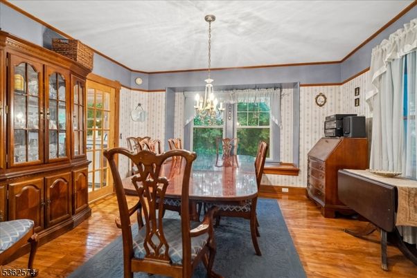 Chandelier, Dining room, Interior, Wood Texture Flooring
