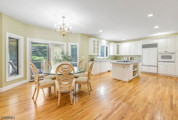 Chandelier, Dining room, Interior, Kitchen, Recessed Lighting, Wood Texture Flooring