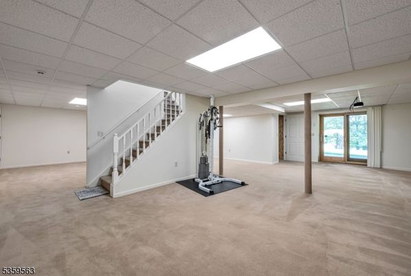 Empty room, Fitness Equipment, Interior, Recessed Lighting