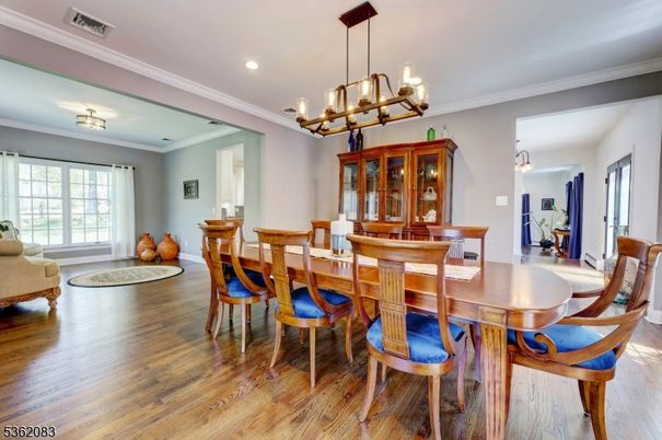 Chandelier, Dining room, Interior, Recessed Lighting, Wood Texture Flooring