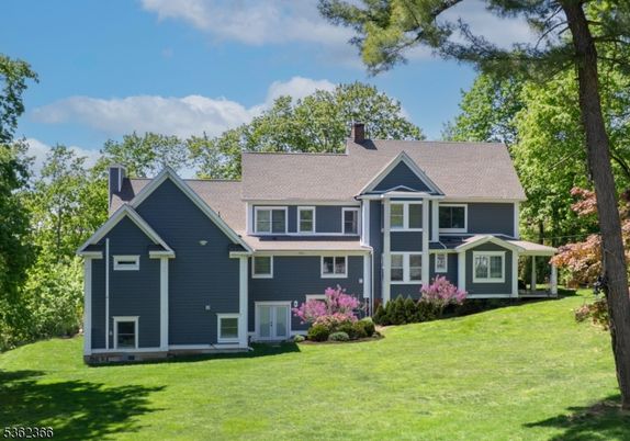 Backyard, Exterior, Facade, Queen Anne Victorian