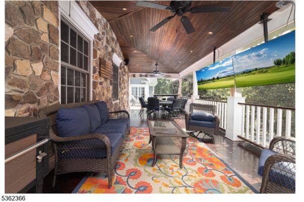 Exterior, Recessed Lighting