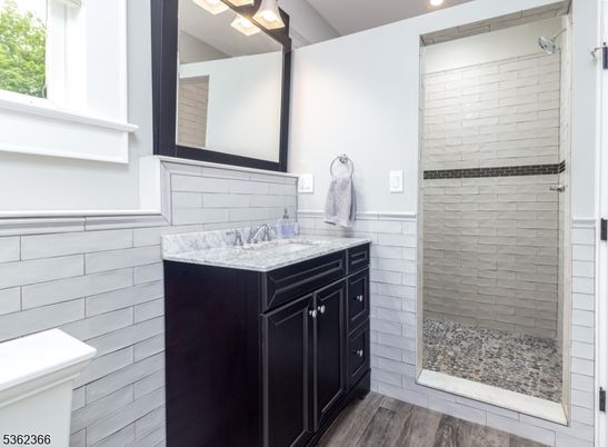 Bathroom, Interior, Recessed Lighting, Wood Texture Flooring