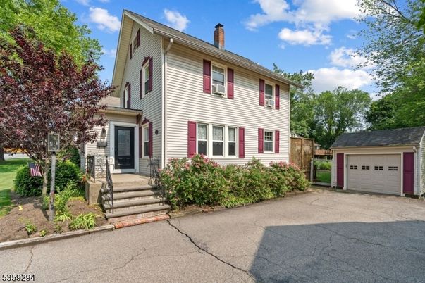 Attached, Detached Garage, Exterior, Facade, Georgian