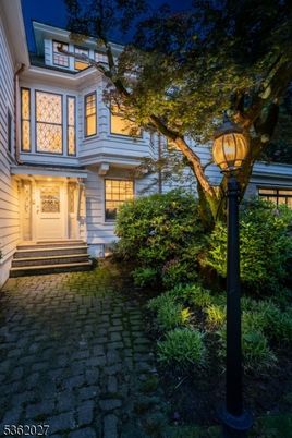 Exterior, Facade, None