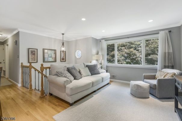 Interior, Living room, Pendant Lights, Recessed Lighting, Wood Texture Flooring