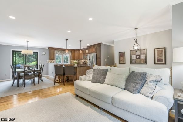 Dining room, Interior, Kitchen, Living room, Pendant Lights, Recessed Lighting, Stainless Steel Appliances, Wood Texture Flooring