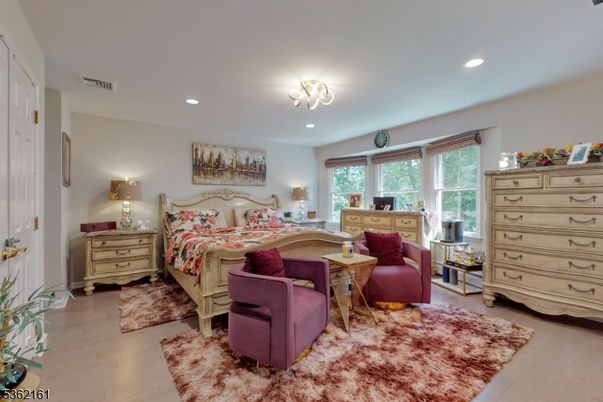 Bedroom, Interior, Living room, Recessed Lighting, Wood Texture Flooring