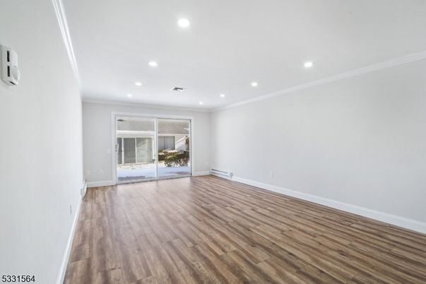 Empty room, Interior, Recessed Lighting, Wood Texture Flooring