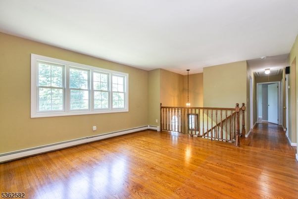 Empty room, Interior, Pendant Lights, Wood Texture Flooring