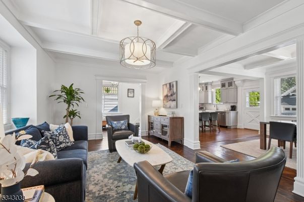 Interior, Kitchen, Living room, Pendant Lights, Wood Texture Flooring