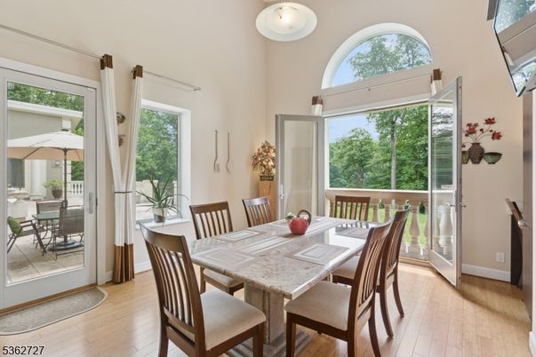 Dining room, Interior, Wood Texture Flooring