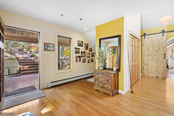 Interior, Pendant Lights, Recessed Lighting, Wood Texture Flooring