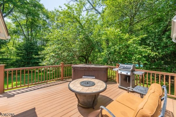 Exterior, Hot Tub