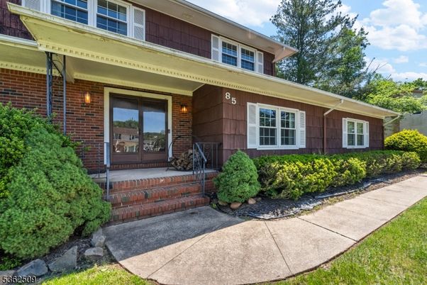 Exterior, Facade, Brick Facade, American Foursquare
