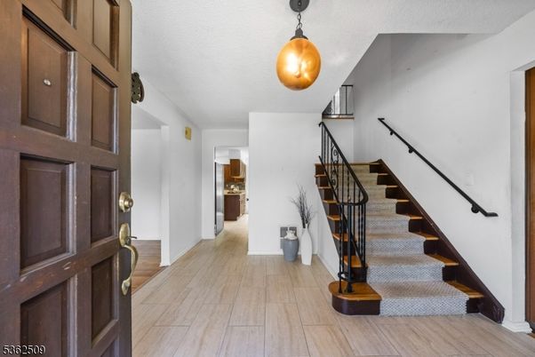 Interior, Pendant Lights, Wood Texture Flooring