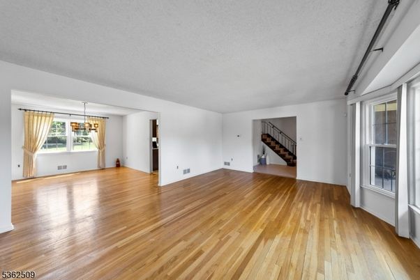 Empty room, Interior, Pendant Lights, Wood Texture Flooring