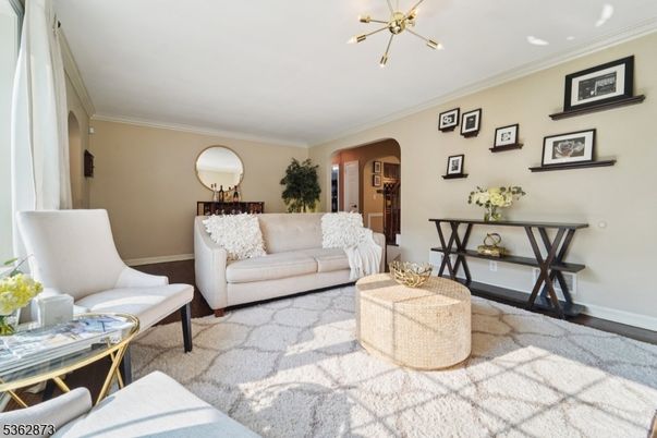 Interior, Living room, Pendant Lights, Recessed Lighting