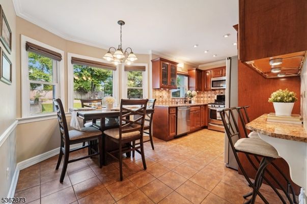 Dining room, Interior, Kitchen, Pendant Lights, Recessed Lighting, Stainless Steel Appliances