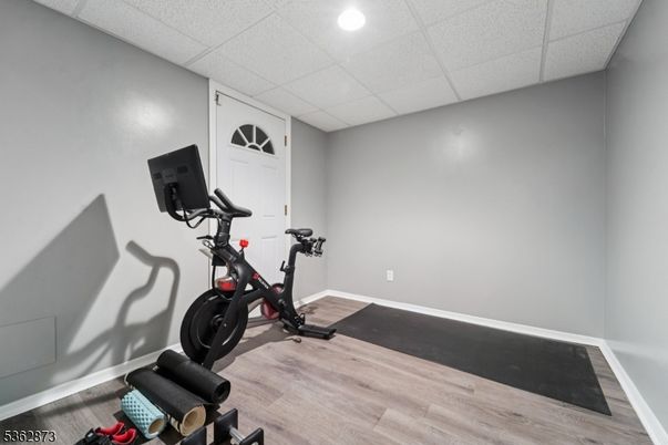 Fitness Equipment, Interior, Recessed Lighting, Wood Texture Flooring