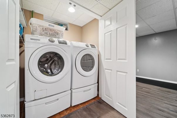 Interior, Recessed Lighting, Utility Closets, Washer, Wood Texture Flooring