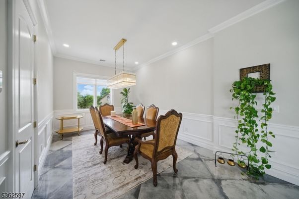 Chandelier, Dining room, Interior, Marble, Recessed Lighting