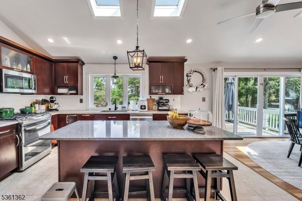Interior, Kitchen, Pendant Lights, Recessed Lighting