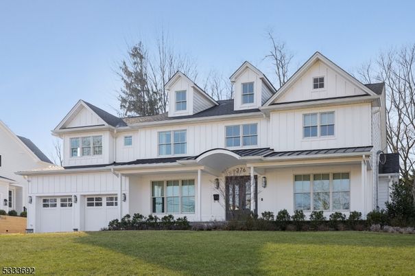 Attached, Exterior, Facade, Farmhouse